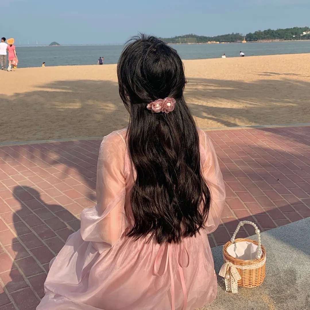 下山后她惊艳世界